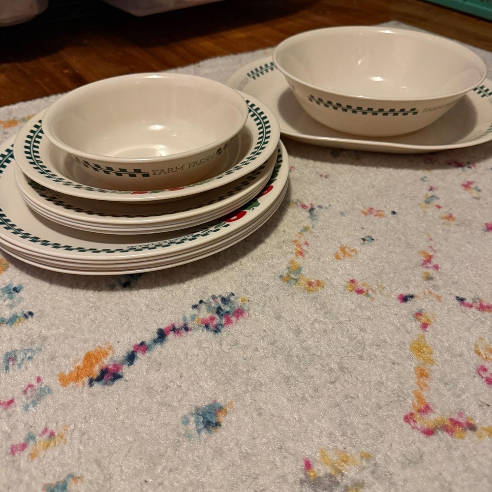 Corelle FARM FRESH Apples Dinner ,Salad Plates Serving Bowl & Platter/Bowls READ